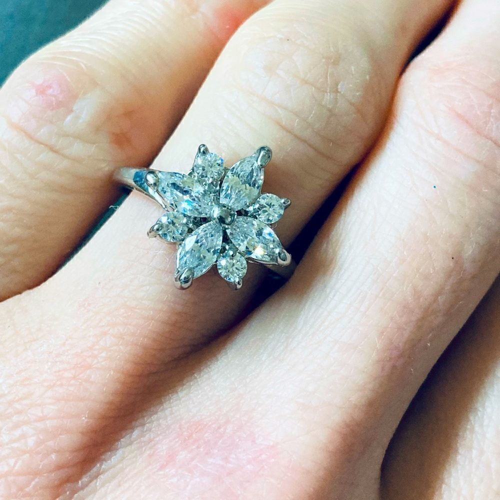 NWT Vintage Floral Crystal Silver Ring 7